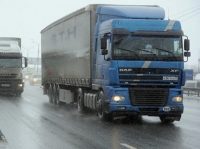 Иностранным грузовикам запретят выезжать из РФ при наличии долгов за вред дорогам